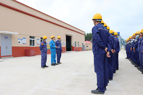 停電作業先驗電，保證安全掛地線——隆安海創聯合隆安海螺開展觸電事故應急演練活動